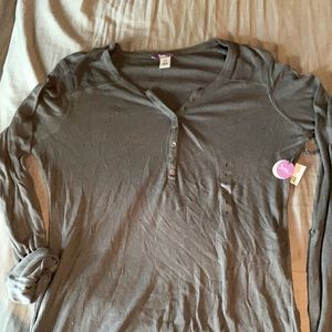 NWT. Maternity Long Sleeve Henley